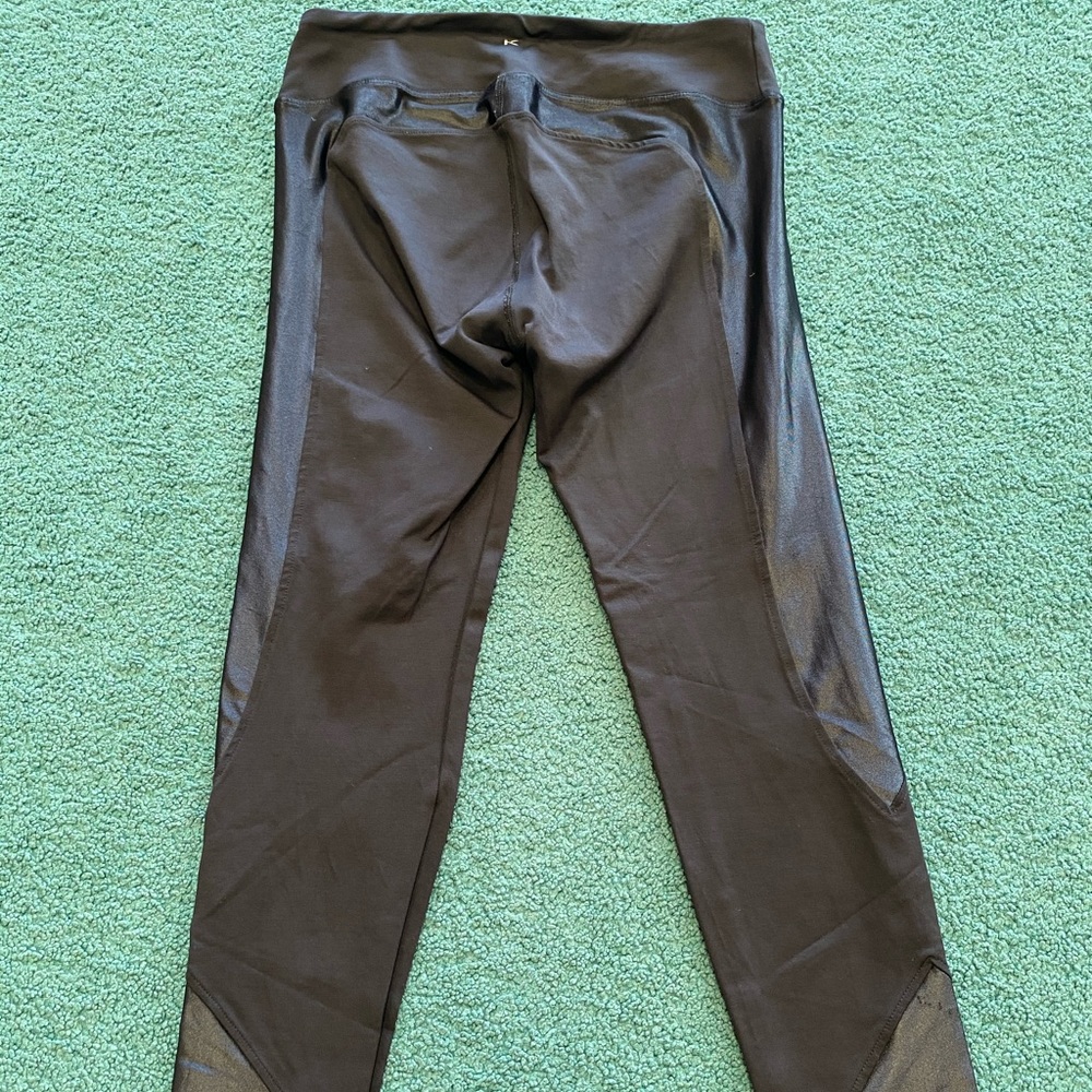 Koral black and shiny detailed leggings